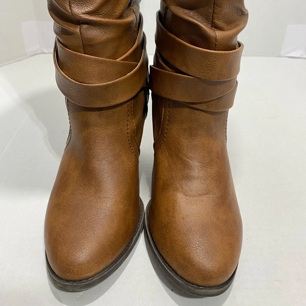 CHARMING CHARLIE KNEE HIGH BOOTS Size 8